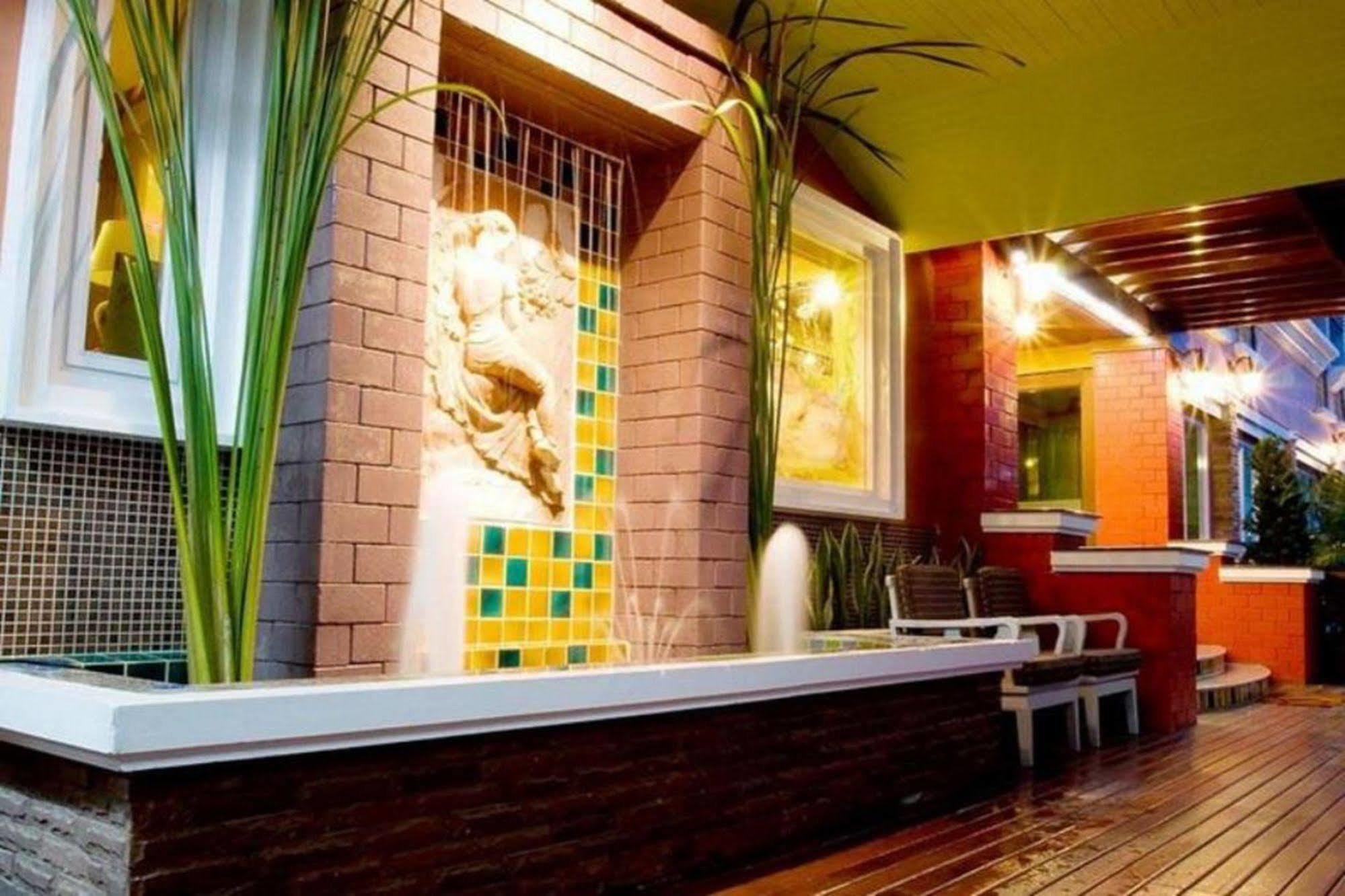 Oyo 280 Thai Garden Resort Bangkok Exterior foto